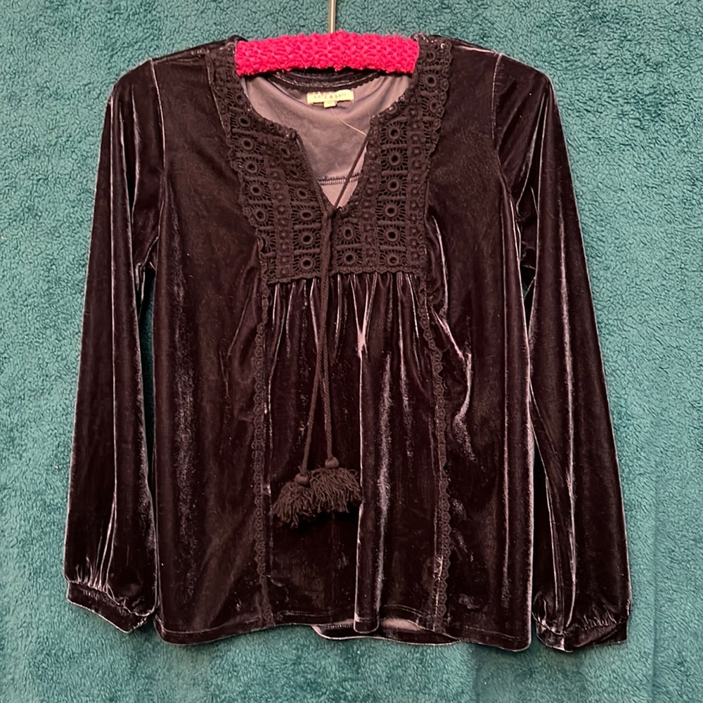 Kate and Sam women’s small blouse in velvety feel navy blue